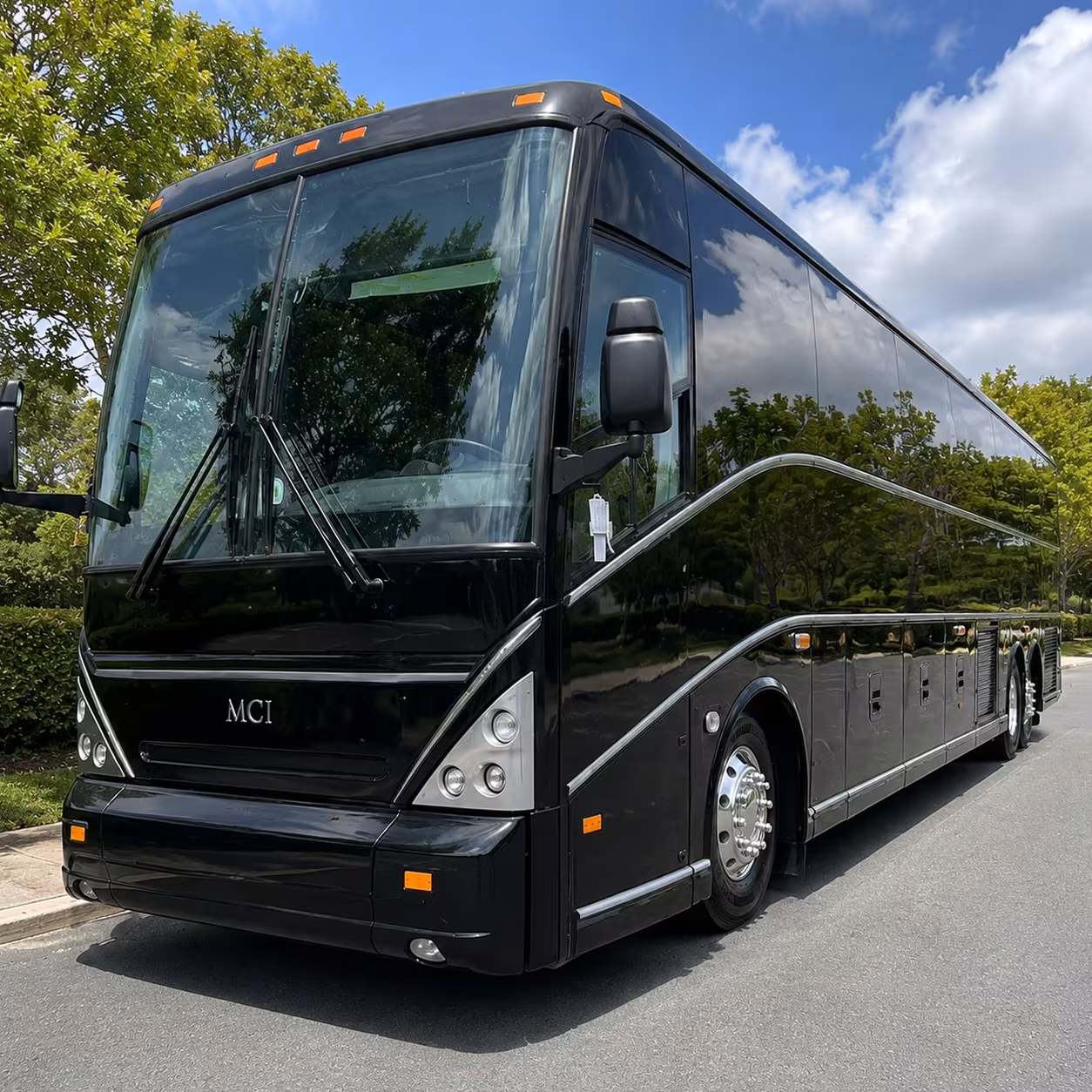 corporate airport charter bus rentals in clinton township