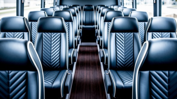 clinton 15 passenger minibus rental