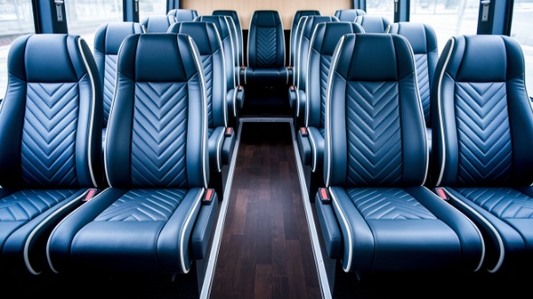 clinton 28 passenger minibus rental